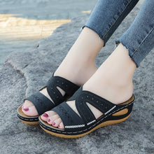 Load image into Gallery viewer, Women&#39;s Casual Slope With Embroidered Slippers
