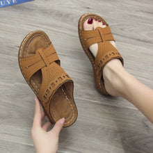 Load image into Gallery viewer, Fashion personality solid color platform women&#39;s slippers
