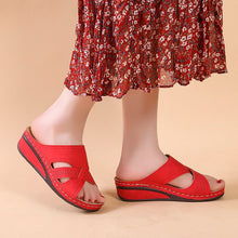 Load image into Gallery viewer, Women&#39;s Wedge Retro Hollow Slippers
